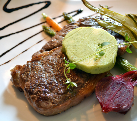 Gebakken entrecote met kruidenboter